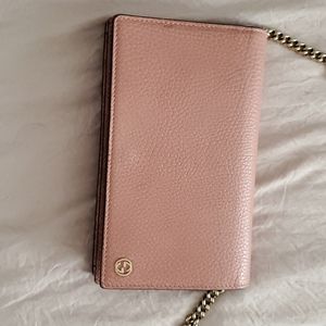AUTHENTIC GUCCI WALLET ON A CHAIN.